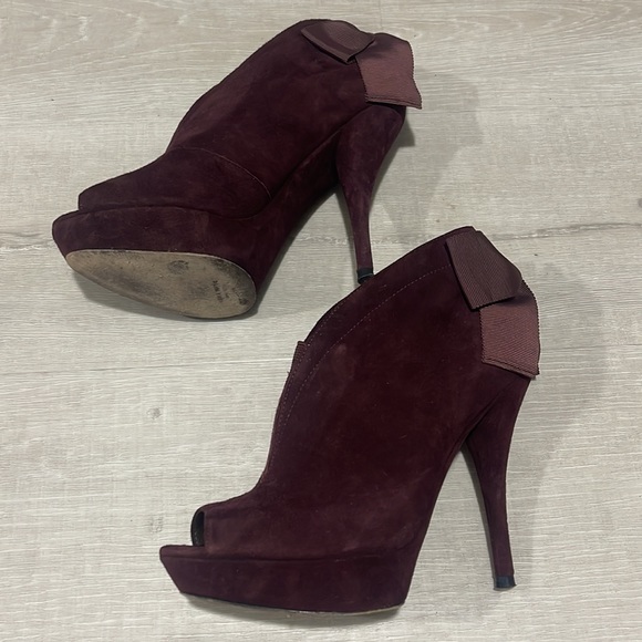 Authentic Vera Wang Royce Peep Toe Purple Booties w/ Ankle Bow | Size 36.5 EU - Picture 6 of 12